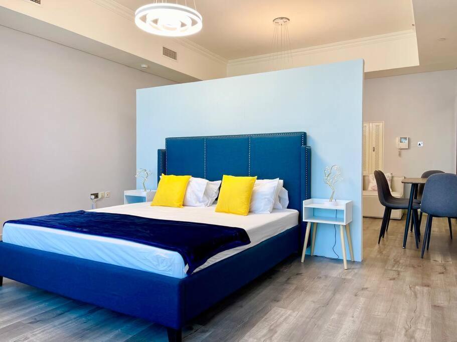 Cozy Upgraded Residential Flat With Sea, Mangrove, Pool View - 1203 Not Hotel アブダビ エクステリア 写真