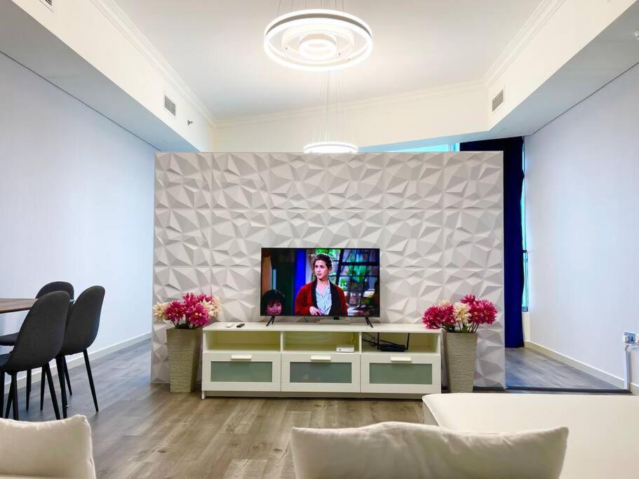 Cozy Upgraded Residential Flat With Sea, Mangrove, Pool View - 1203 Not Hotel アブダビ エクステリア 写真