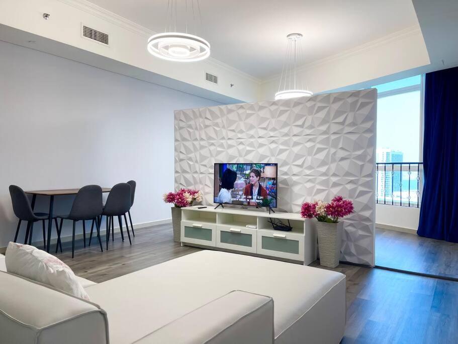 Cozy Upgraded Residential Flat With Sea, Mangrove, Pool View - 1203 Not Hotel アブダビ エクステリア 写真
